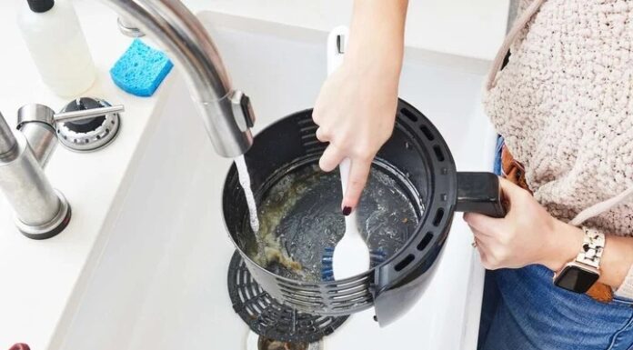 The Ultimate Guide to Removing Stubborn Grease from Your Air Fryer with Baking Soda