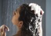 Should You Bend Down or Tilt Back When Shampooing? Choosing the Right Hair Washing Position for Longer, Stronger Hair.
