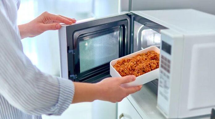 Should You Keep Your Microwave Door Open or Closed After Use? 90% of Families Are Doing It Wrong.