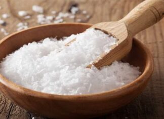 The Smartest Way to Keep Your Fridge Fresh: A Sprinkle of Salt Does the Trick