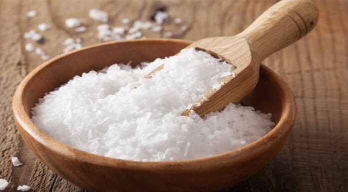 The Smartest Way to Keep Your Fridge Fresh: A Sprinkle of Salt Does the Trick