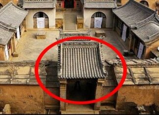 The Ancient’s Warning: “A House with Two Doors Brings Chaos and Loss” – Is Your Home at Risk?