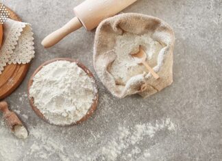 “The Magic Hair Elixir: Unlocking Shiny and Healthy Locks with a Simple Homemade Blend”