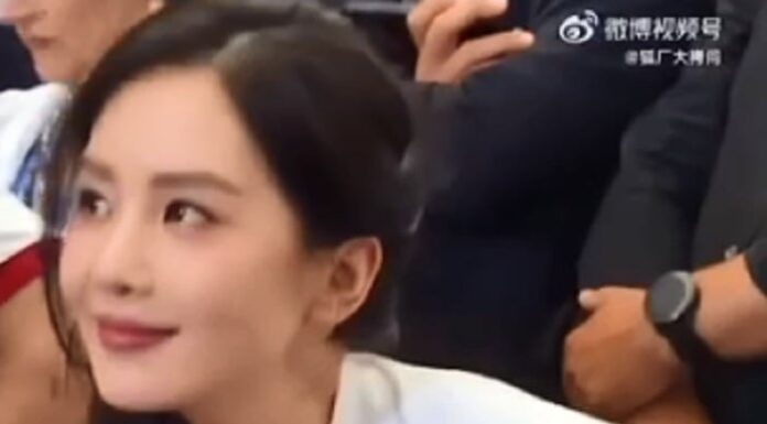 The Ever-Glowing Liu Shi Shi: Captivating Audiences with Her Radiant Beauty at the Olympics