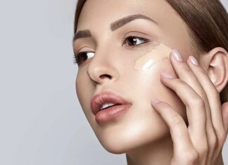 The 7 Makeup Mistakes That Age You at Year-End Parties