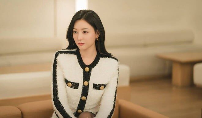 The Top Five Most Stylish Leading Ladies of Korean Dramas This Year