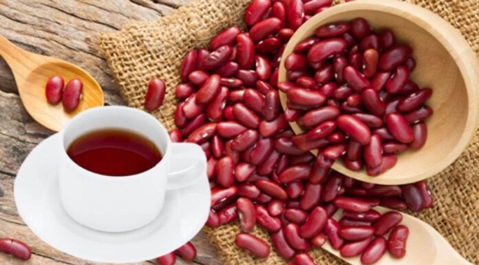 “The Magic Trio: Revitalizing Bean-Based Drinks for Youthful Skin”