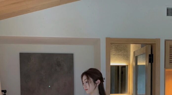 The Ultimate Style Upgrade: Ditching the Frilly Floral Dresses for a Youthful and Sophisticated Look