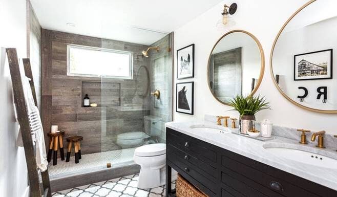 Why Do Bathrooms Smell Bad in the Summer?