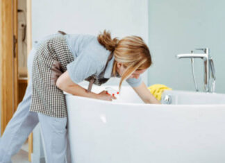 The Ultimate Guide to Cleaning Your Bathroom Like a Pro