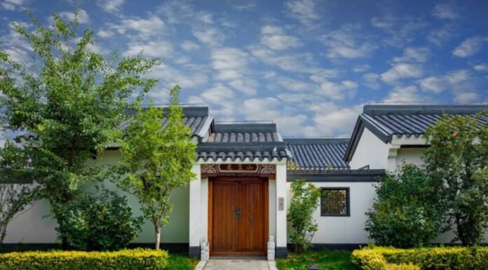 The 7 Deadly Feng Shui Mistakes: How to Avoid Destroying Your Wealth, Causing Family Discord and Forcing You to Sell Your Home to Repay Debts