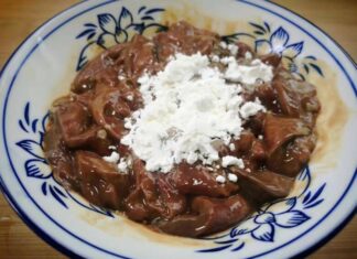 The Autumn Treasure: A Simple Fruit with a Bounty of Benefits.