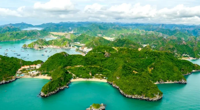 The Ultimate Guide to Visiting the Land of Beauty Queens: A Journey to Vietnam’s Most Enchanting Scenery and Mouth-watering Cuisine.