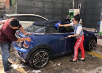 “3 Spots You Always Miss When Washing Your Car”