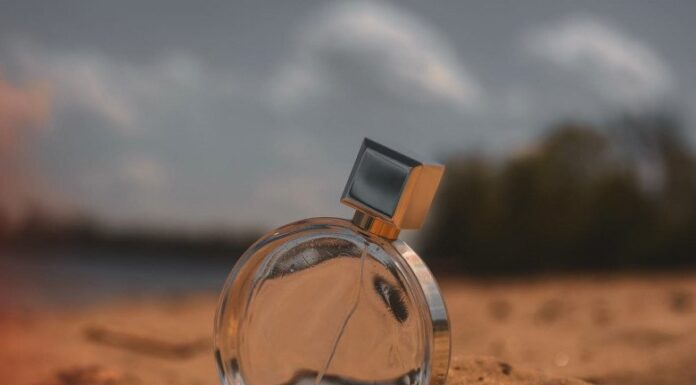 Mastering the Art of Summer Scents: A Guide for the Savvy Sisterhood