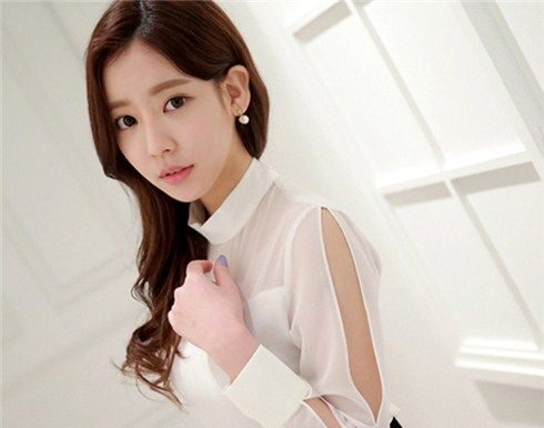 The Five Shirt Styles Every Woman Needs for a Polished Office Look