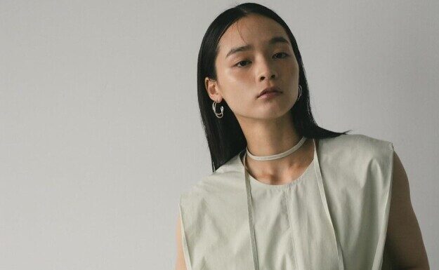 The 3 Items That Make Women Look Older and Overweight, According to a Stylist: A Warning to Avoid These Budget Buys.