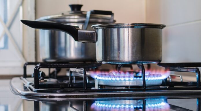 “Is It Better to Use the Right or Left Burner on a Gas Stove for Stir-Frying?”