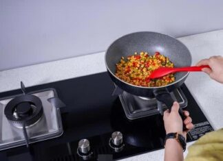 Why You Shouldn’t Cook on the Left Burner of Your Gas Stove: Two Reasons to Consider.