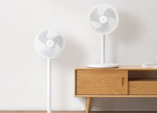 Why Do We Feel Hotter When Using a High-Speed Electric Fan in Hot Weather?