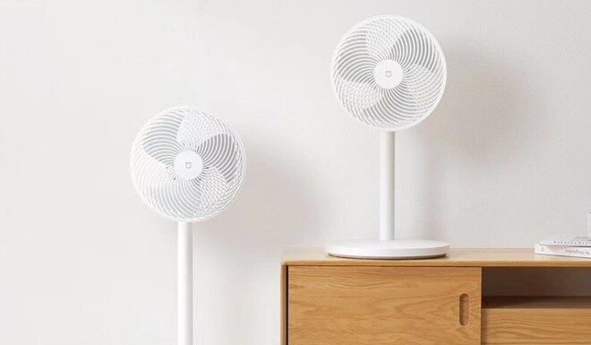 Why Do We Feel Hotter When Using a High-Speed Electric Fan in Hot Weather?