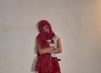 The Ultimate Guide to Tights: Jennie from BLACKPINK Rocks the Red Trend