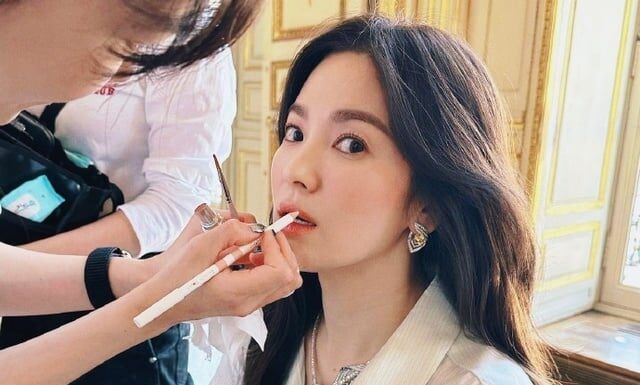 “The Secret to Song Hye Kyo’s Flawless Skin: A Prioritized Ritual”