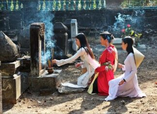 The Ancestors’ Advice: Who Are the Three People Who Shouldn’t Visit the Graves, According to Tradition, for the Family’s Prosperity?