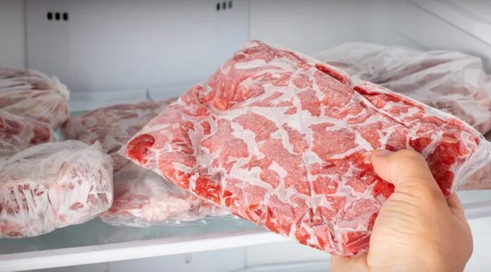 The Ultimate Guide to Thawing Meat: A Simple Trick for Delicious and Safe Meals