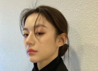 “The Art of ‘Moving’ Makeup: Achieving a Soft and Natural Look”