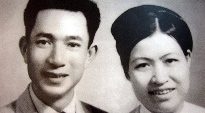 The Patriotic Tycoon: A Legacy of Golden Generosity.