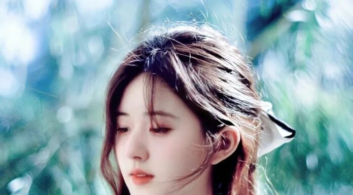 The Ultimate Guide to Effortless Princess Vibes: 3 Hair Accessories to Elevate Your Look