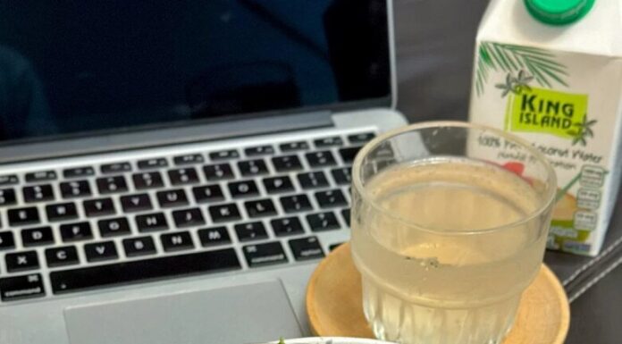 Is Eating Salad at Night or in the Morning Better for Weight Loss? An Answer That Leaves Many Reflecting.