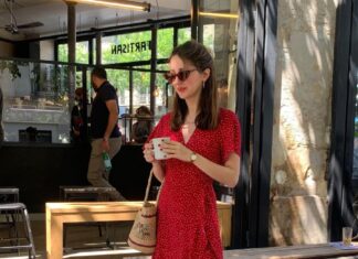 The Ultimate Guide to French Chic: 4 Dress Styles that are a Must-Have for Your Wardrobe