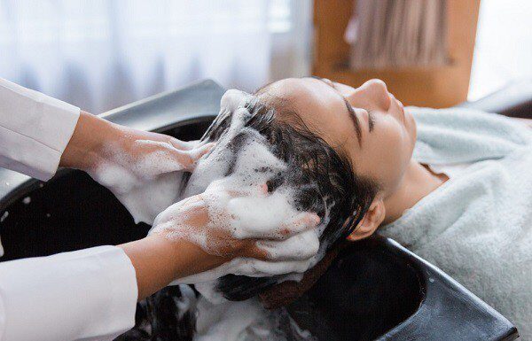 Why Do Hairdressers Always Follow the “Shampoo Twice, Condition Once” Formula?