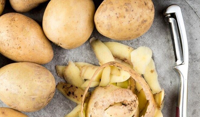 The Magic of Potato Peels: Boil Them, Don’t Bin Them!