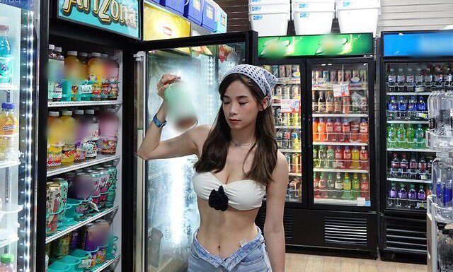 The Alluring Yoga Instructor’s Controversial Supermarket Outfit: Bikini and Shorts