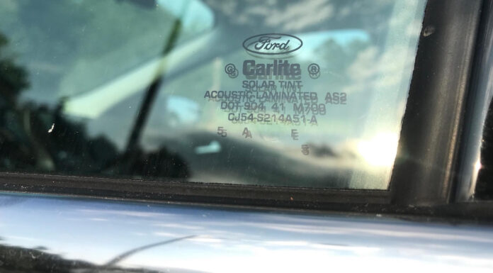 “Quick Ways to Break a Car Window to Escape Before it Submerges”