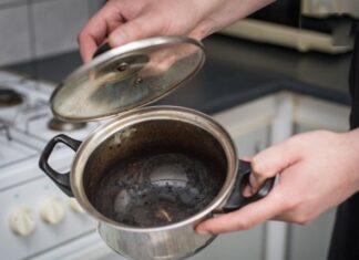 The Ultimate Guide to Cleaning Your Burnt Pots and Pans: A Few Drops and Your Pots Will Shine Like New