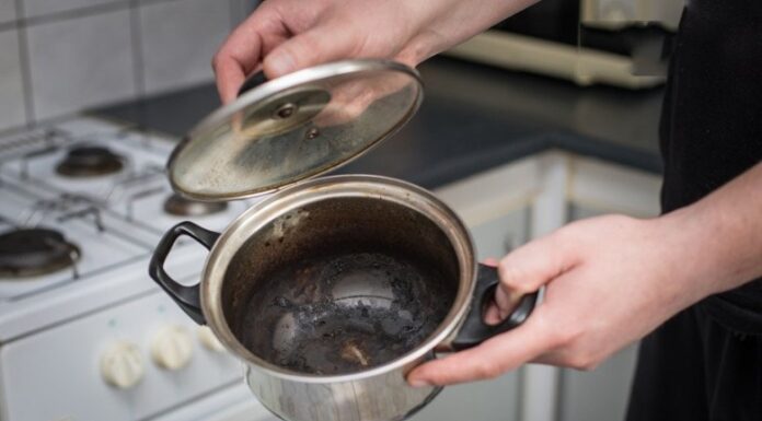 The Ultimate Guide to Cleaning Your Burnt Pots and Pans: A Few Drops and Your Pots Will Shine Like New