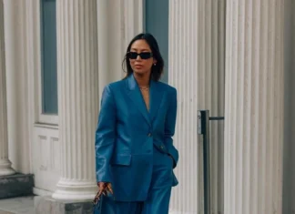 “Sisters with a Tan: Avoid This Color to Prevent Looking Aged, Opt for These 3 Youthful Shades Instead”