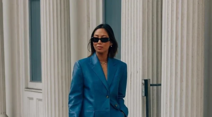 “Sisters with a Tan: Avoid This Color to Prevent Looking Aged, Opt for These 3 Youthful Shades Instead”