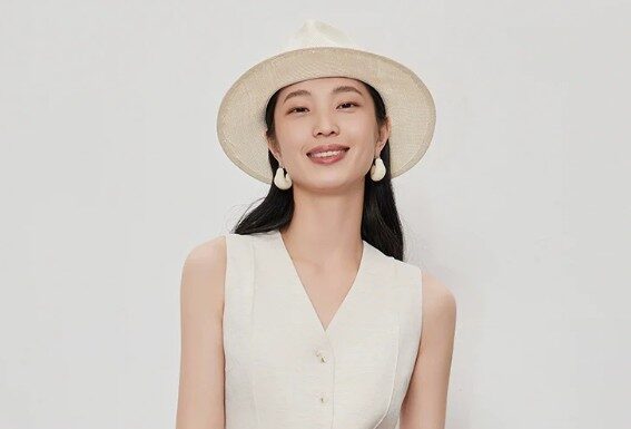 The Ultimate Guide to High-End Fashion on a Budget: 10 Outfits That Will Make You Look Like a Million Bucks