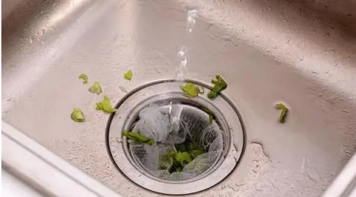 Unbelievable! Clear Your Clogged Drains Without Any Mess: A Revolutionary Guide to Eliminating 90% of Foul Odors.