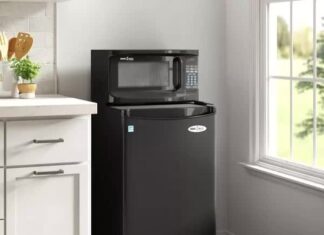 4 Things You Shouldn’t Put on Your Fridge – Ever!