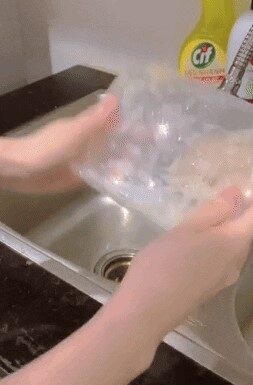 The Ultimate Guide to Cleaning Greasy Plastic Containers: A Hassle-Free Approach