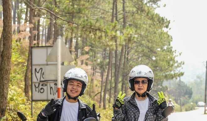 The Boy Who Took His 60-Year-Old Mom on a Road Trip Across Da Lat: A Story of Love and Adventure
