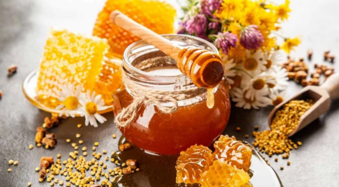 7 Amazing Health Benefits of Raw Honey