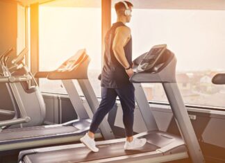 8 Walking Mistakes on a Treadmill That Affect Your Workout Results