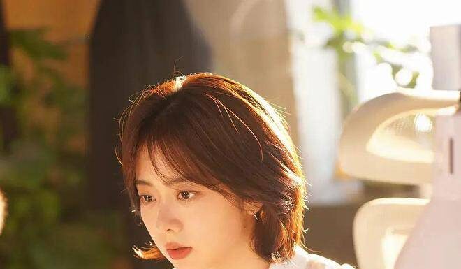 The Crop-Haired Girl: Unveiling the Secrets of Her Stylish Wardrobe